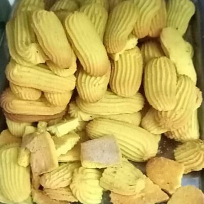 Curly yellow biscuits 1kg Cd: Ah/cyb-650